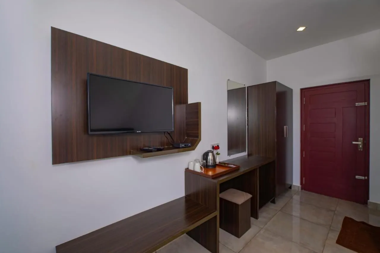 Hotel Rainwood Aurum Resort Munnar