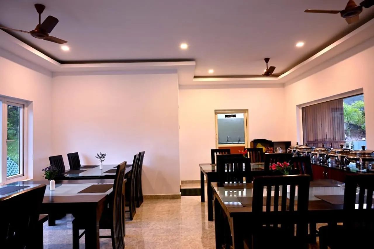 Hotel Rainwood Aurum Resort Munnar