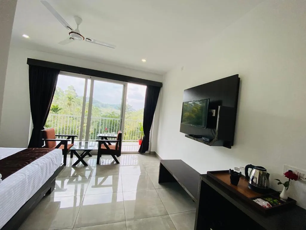 Rainwood Aurum Resort Munnar 3*,