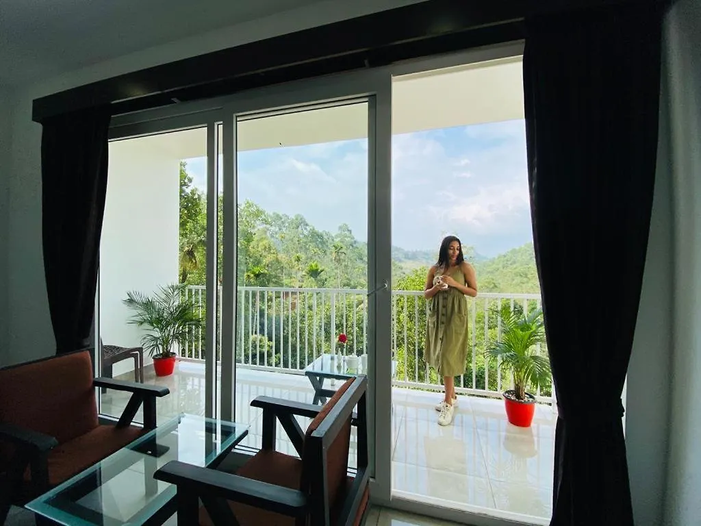 Rainwood Aurum Resort Munnar